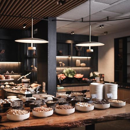 Santre Dolomythic Home ブレッサノーネ エクステリア 写真 The buffet at the restaurant