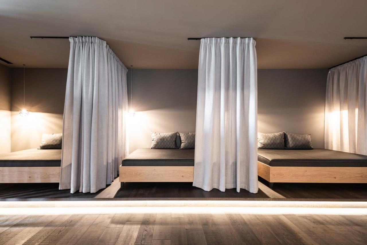 Santre Dolomythic Home ブレッサノーネ エクステリア 写真 The interior of a day spa in Munich, Germany