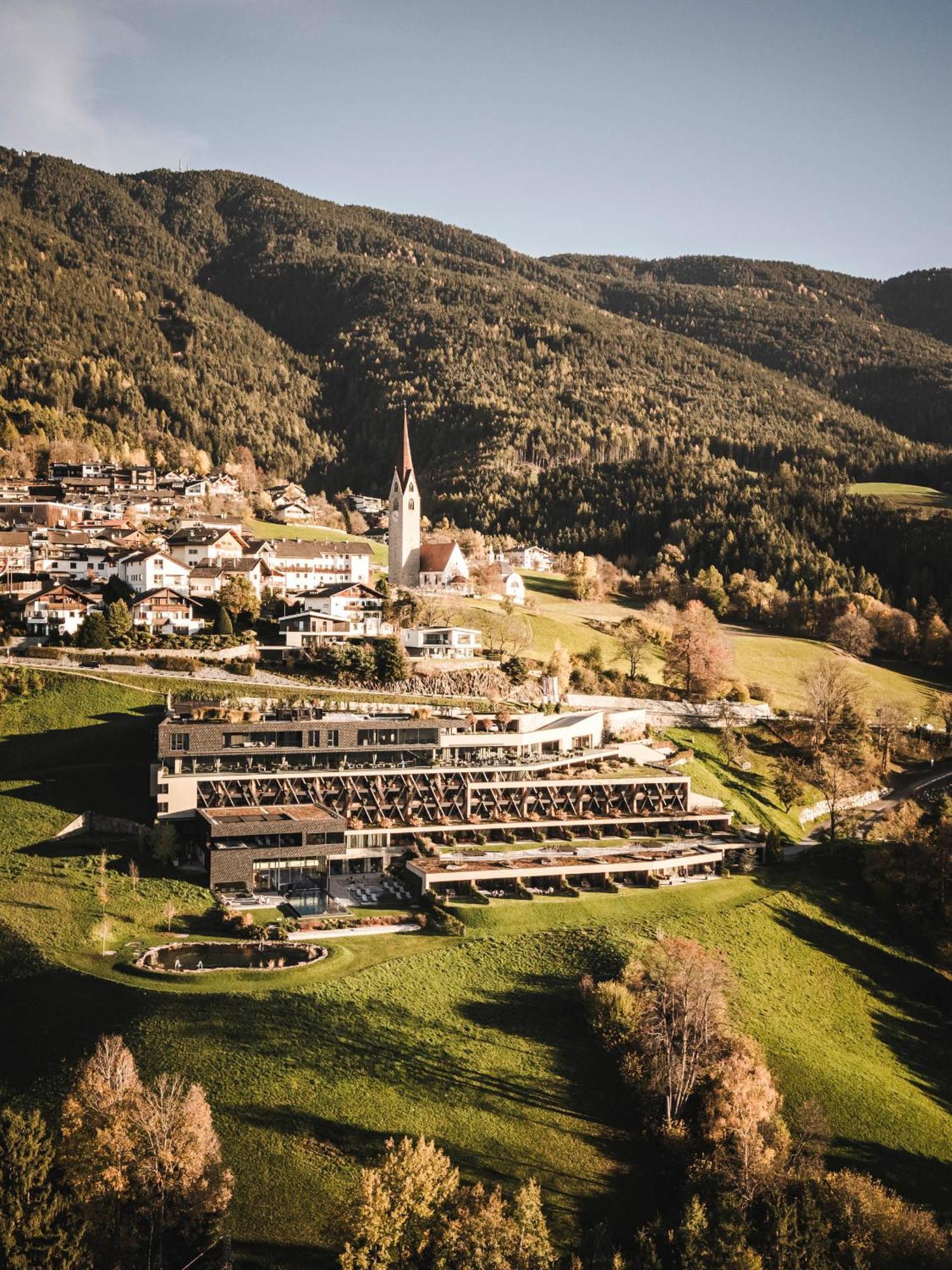 Santre Dolomythic Home ブレッサノーネ エクステリア 写真 The village of St. Anton am Arlberg